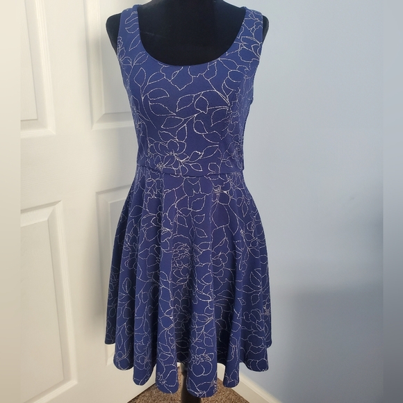 Blue Dress with Bow - Picture 1 of 4